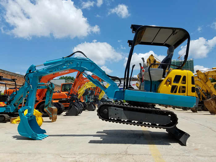 小型35挖掘機(jī)圖片 小型35挖掘機(jī)圖片