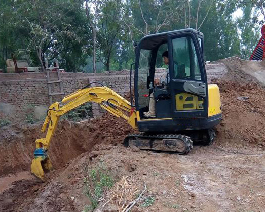 小型挖掘機(jī)操作規(guī)程 小型挖掘機(jī)操作規(guī)程