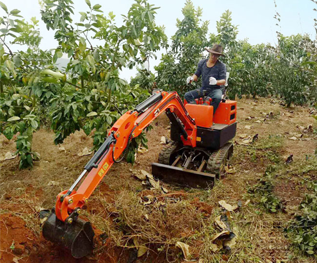 小型挖掘機操作規(guī)程 小型挖掘機操作規(guī)程